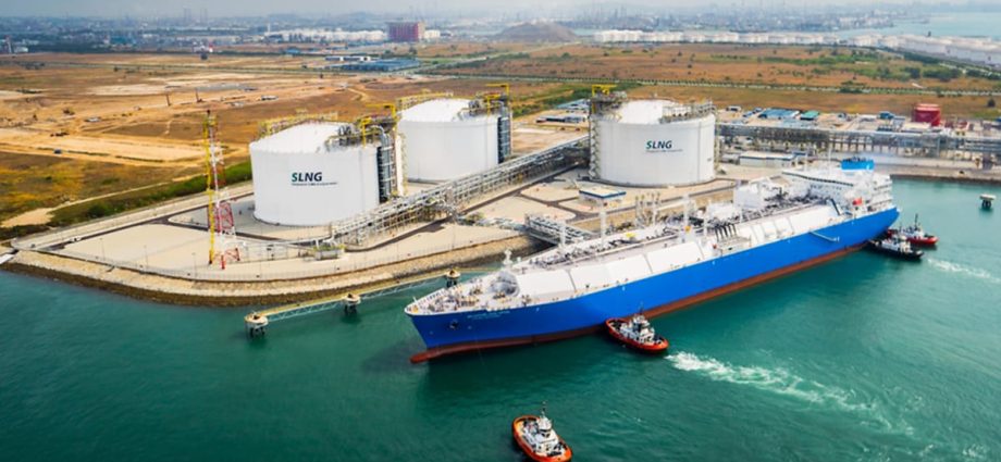 Singapore aiming to have second liquefied natural gas terminal by end of decade