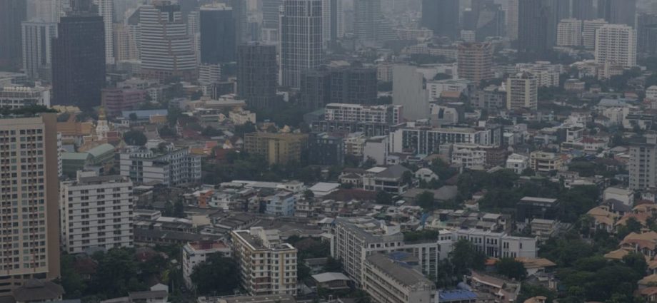 Thai government pledges action as Bangkok pollution spikes