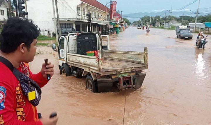 Thailand braces for week of heavy rain, rising waterways