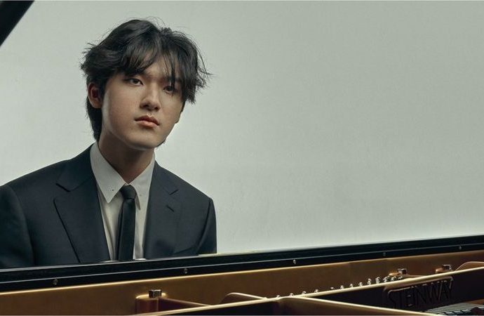 Yunchan Lim: 19-year-old piano sensation signs record deal