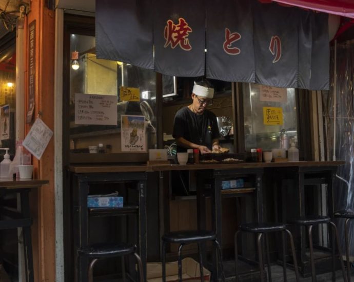 A cookâs tour of the Tokyo food scene, from a pricey kaiseki spot to a chain noodle joint