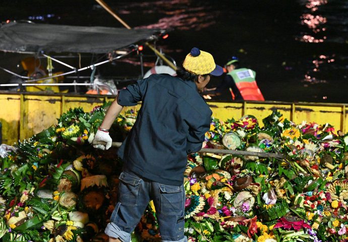 Big clean up after festival, 3,000 digital krathong floated