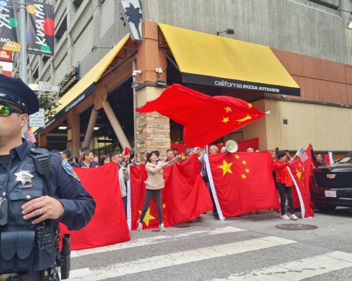 China supporters and protesters gather in San Francisco as Xi, Biden meet