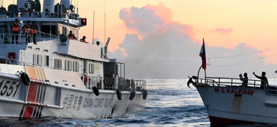 China vessels in high-seas chase of Philippine boat with media