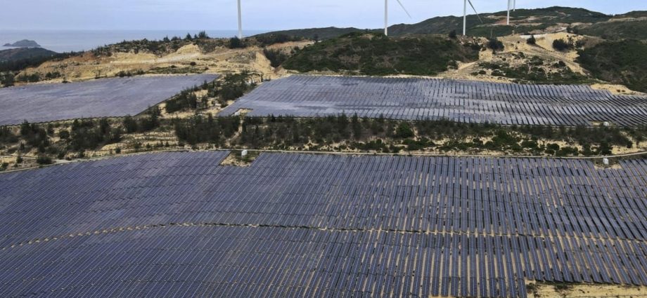 China's Trina Solar plans US$420 million expansion in Vietnam