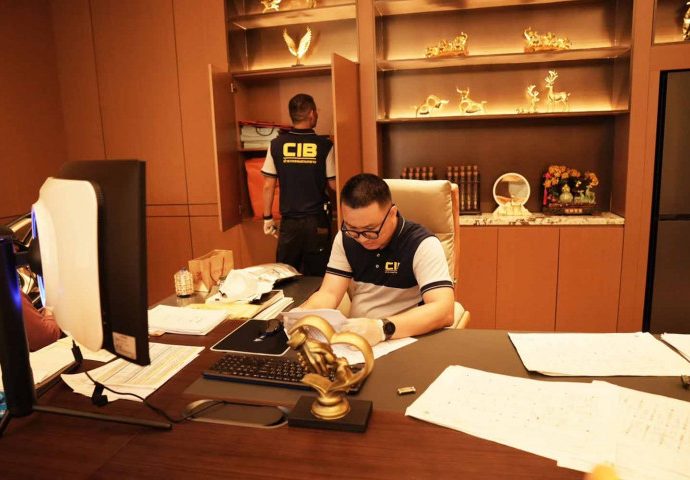 Chinese, Thais arrested in dual scam investigation