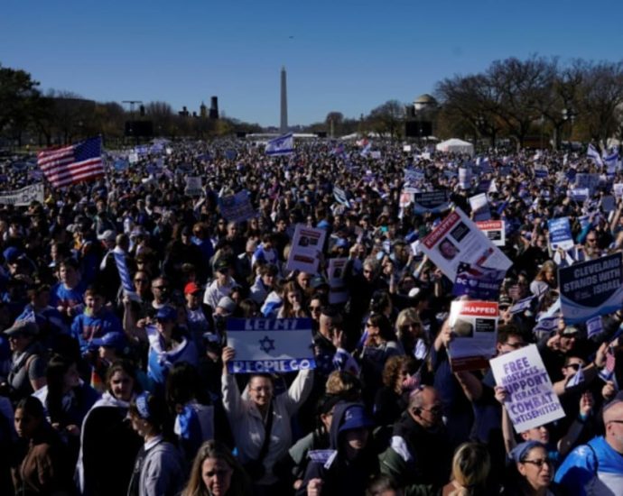 Demonstrators gather in Washington to back Israel, condemn antisemitism