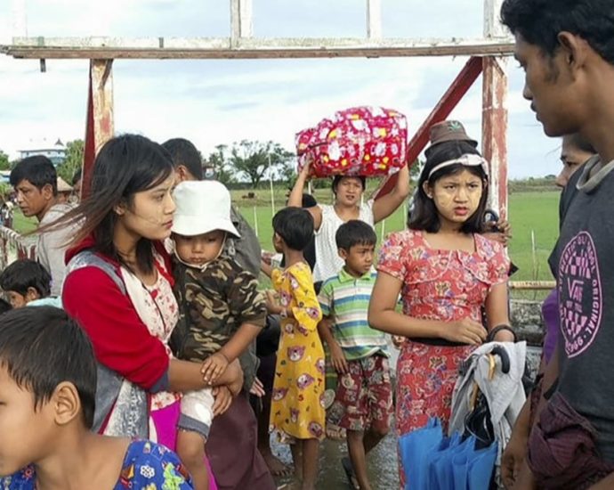 Hundreds of Thais to be evacuated from Myanmar via China amid heavy fighting