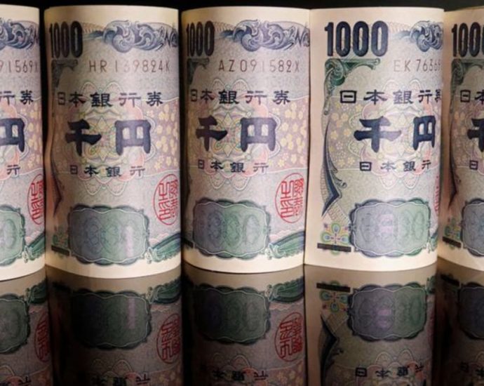 Japanese yen may strengthen against the Singapore dollar next year: Analysts