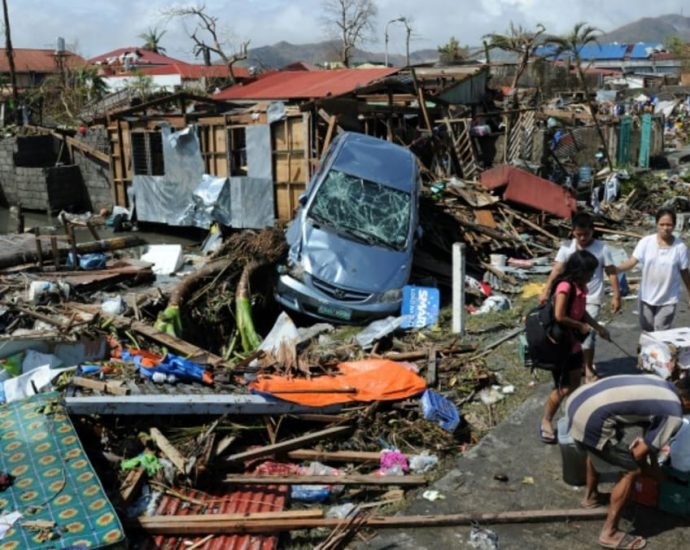 Philippine Typhoon Haiyan survivors pray for victims on 10th anniversary