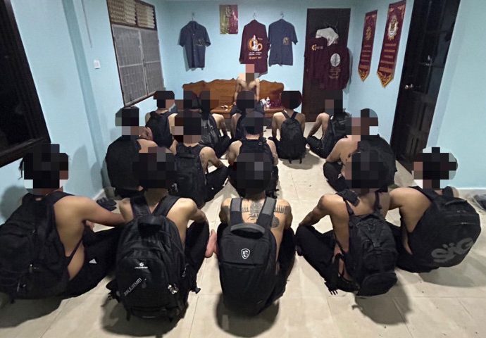 Police still hunting shooter in Klong Toey teacher, student killings