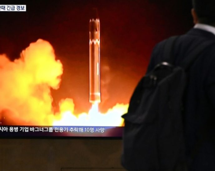 South Korea warns North Korea to scrap spy satellite launch plans