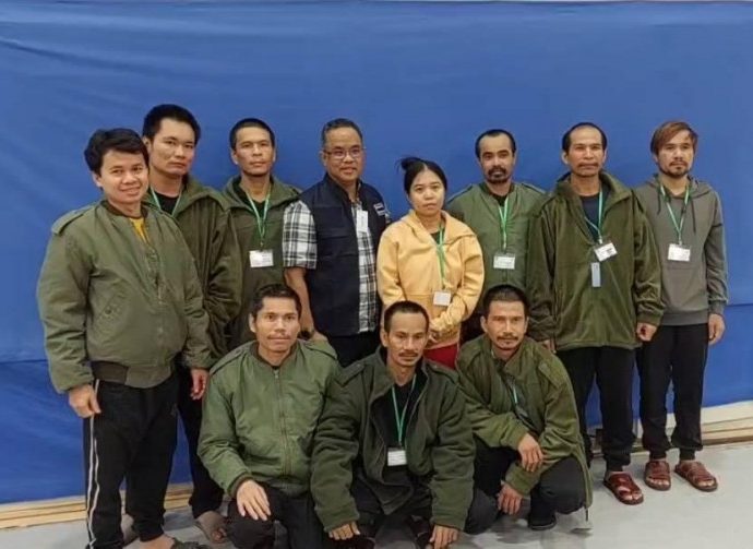 Ten Thai hostages relieved to get freedom as PM says thanks