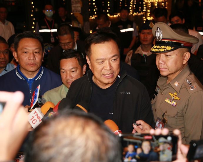 Anutin mulls 4am closing elsewhere