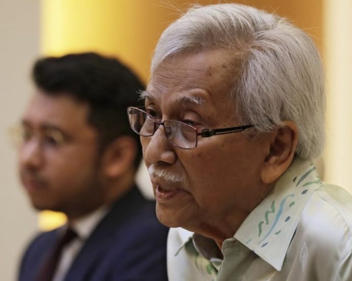 Malaysiaâs ex-finance tsar Daim accuses PM Anwar of âpolitical witch-huntâ, considers legal action