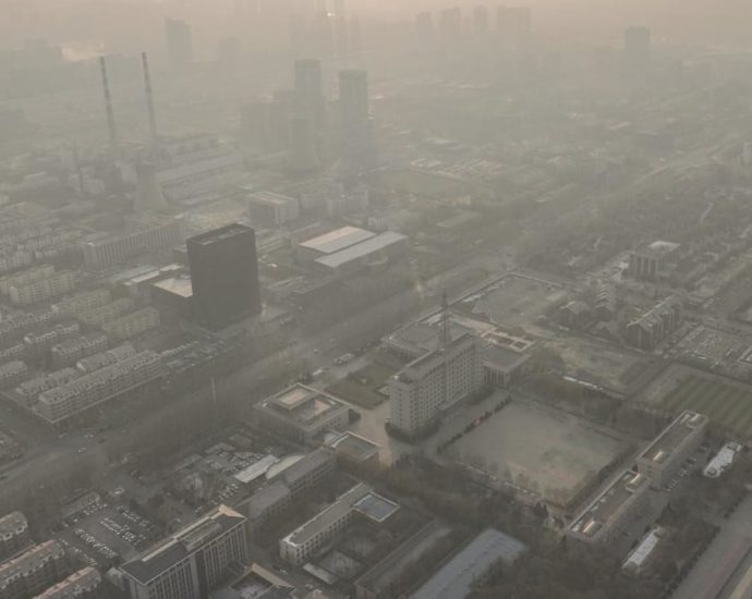 North-west China cities halt heavy industries to curb pollution