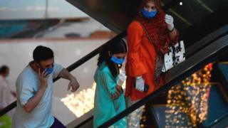 Pakistan economy: Price spikes, political woes hit millions