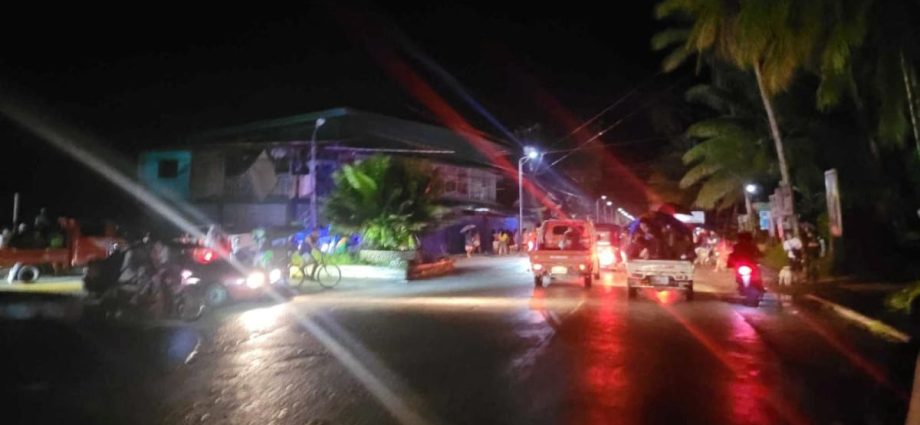 Philippines lifts tsunami alert after magnitude 7.4 earthquake