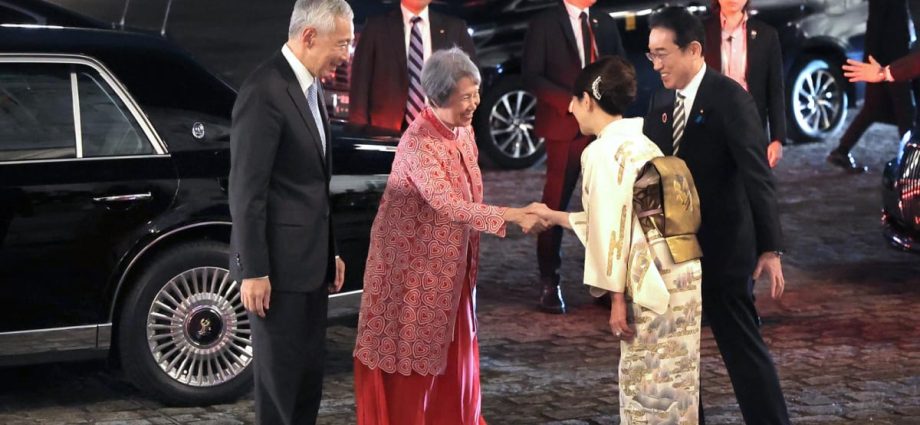 Prime Minister Lee Hsien Loong on leave until Dec 31