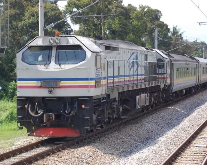 Proposed RM5 fare for Malaysians on Johor Bahru-Singapore shuttle train draws mixed responses online