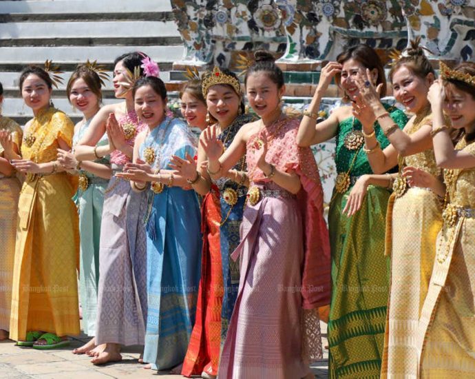 Thai traditional dress proposed for Unesco listing