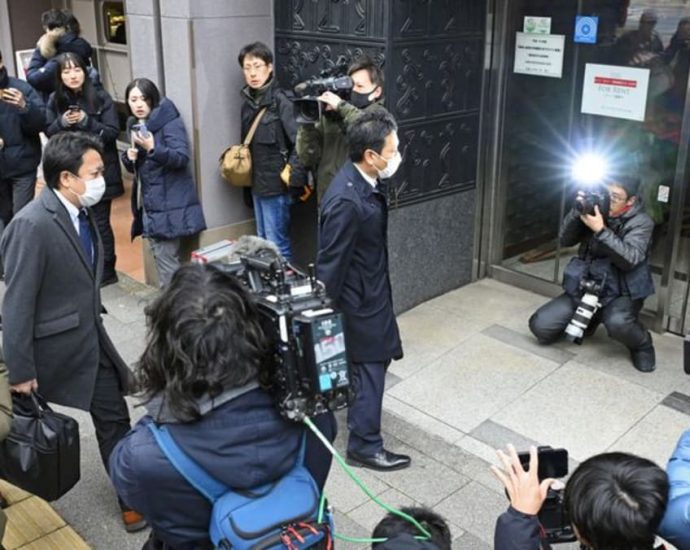 Tokyo prosecutors search offices of key ruling party factions