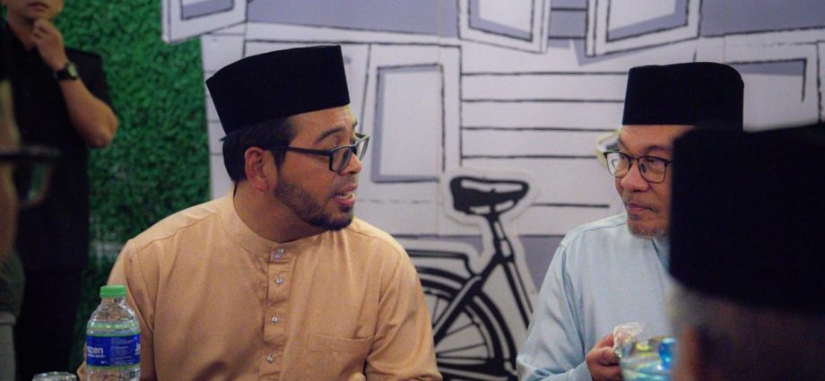 Commentary: Anwar moves to slow down the rise of PAS with new deputy religious affairs minister