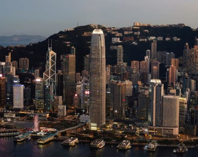 Commentary: Hong Kongâs economy struggles to get back on its feet