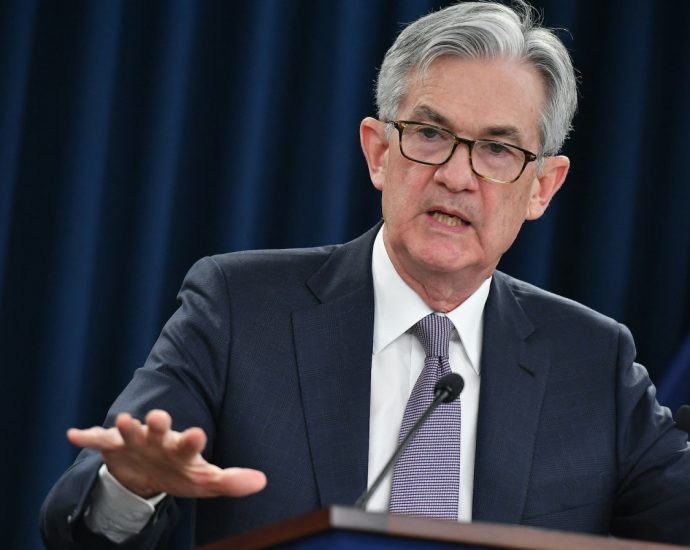 Fed easing, BOJ tapering calls look like losing bets