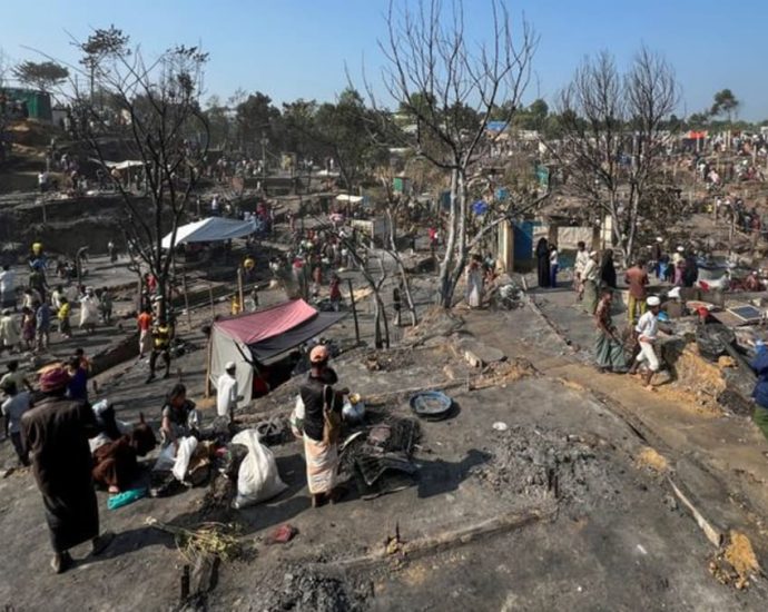 Fire leaves nearly 7,000 Rohingya homeless in Bangladesh camp