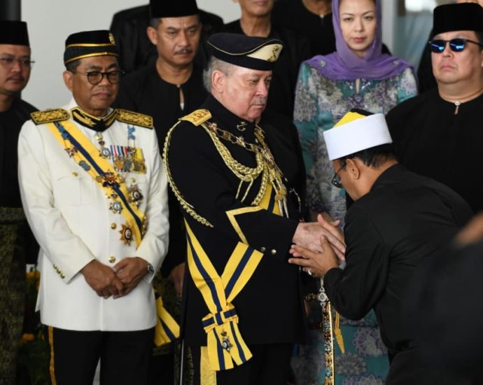 ‘His Majesty will set it right’: Optimism over Malaysiaâs new king as Johor ruler Sultan Ibrahim is sworn in