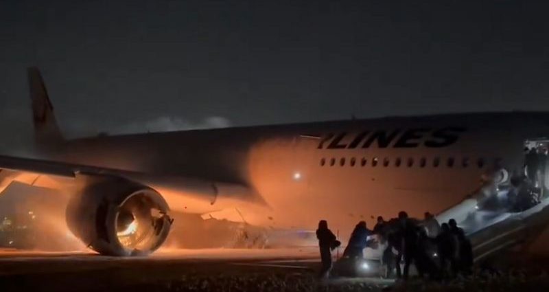 Japan jet crash: Airline pilots initially unaware of cabin fire