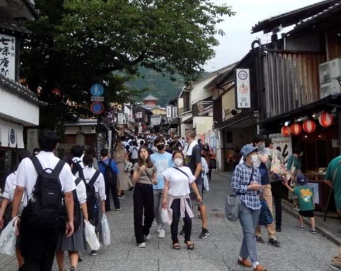 Japan sees record 2.73 million visitors in December in COVID-19 recovery year