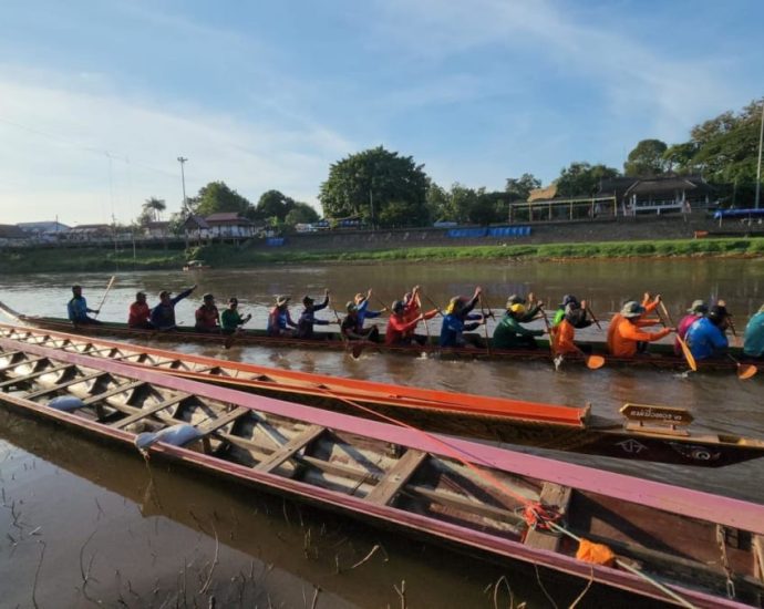 Longboats, lanterns among fast-fading traditional Thai art forms, as locals fight to preserve important part of culture