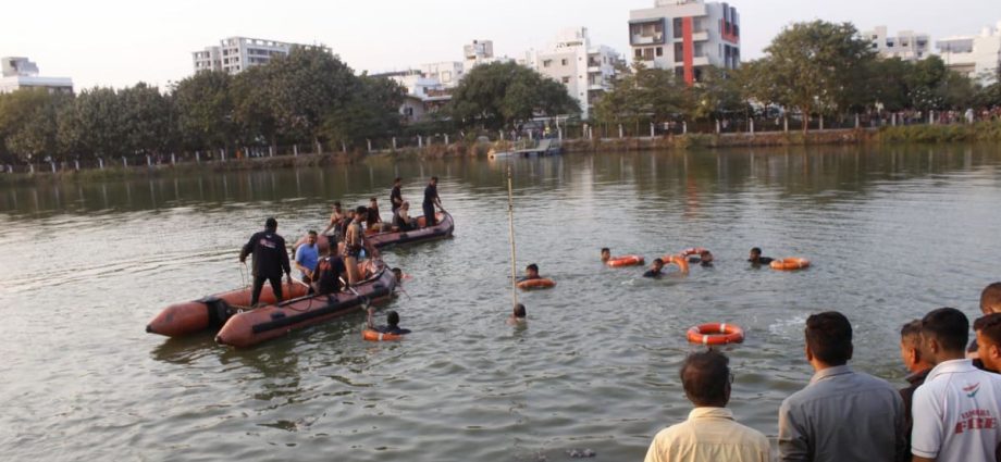 Nine children dead after boat capsizes in India