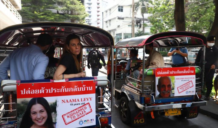 Tuk-tuk campaign presses for release of all hostages in Gaza