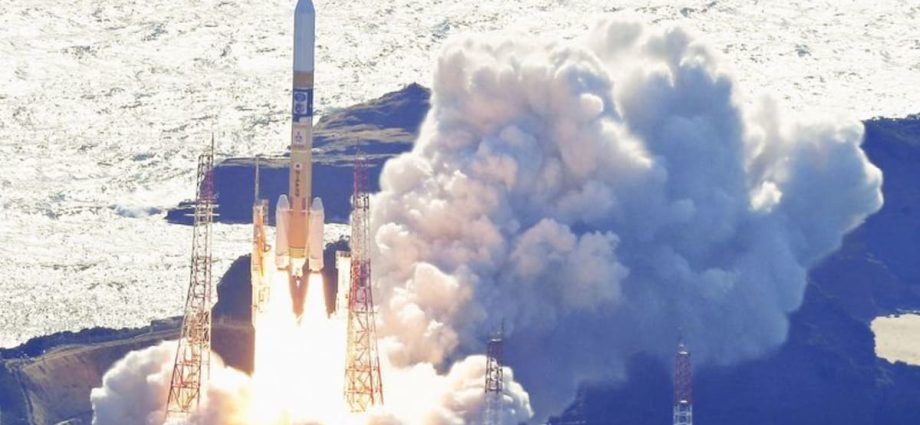 Why is Japan’s ‘moon sniper’ landing mission important?