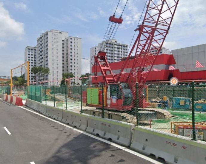 Worker dies after falling 7.5m at Jurong Region Line MRT construction site