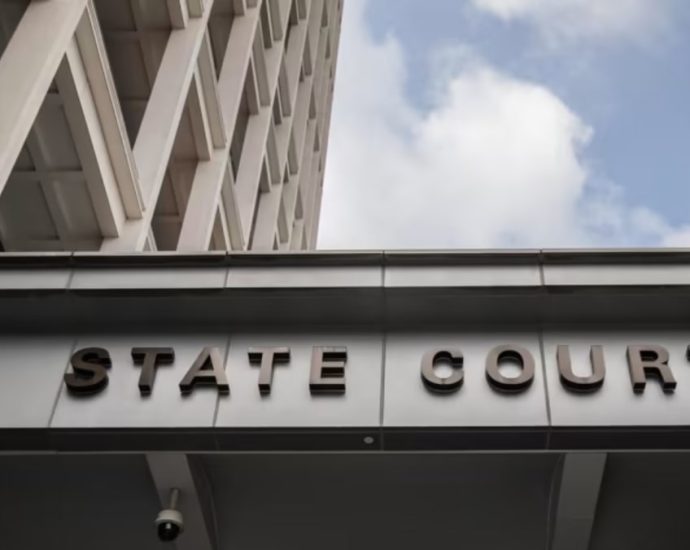 2 lawyers convicted of attempting to obstruct justice by alerting contraband cigarette syndicate