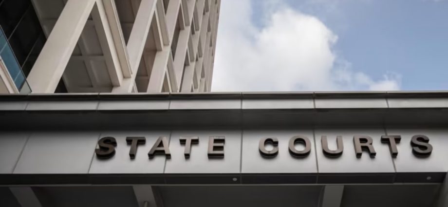 2 lawyers convicted of attempting to obstruct justice by alerting contraband cigarette syndicate