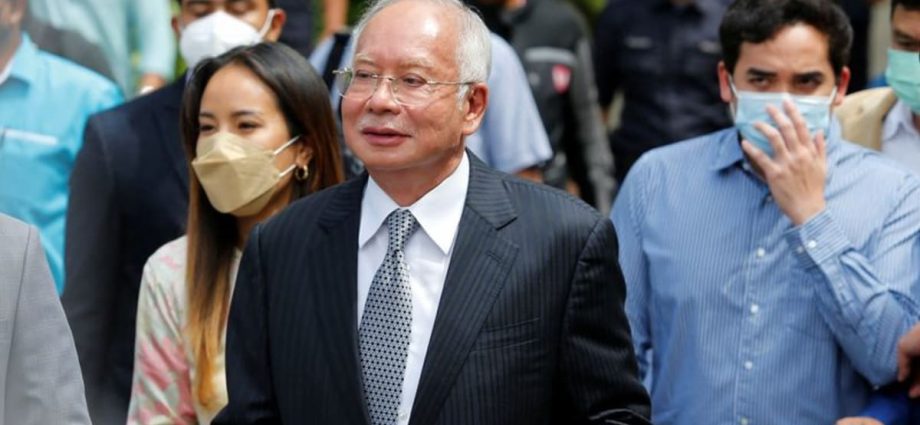 Amid claims by Najib's lawyer over former king's decision, UMNO chief says party is pushing for his release