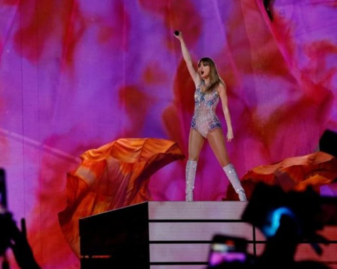 Commentary: Using taxpayer money to bring in Taylor Swift concerts? It’s basic Swiftonomics