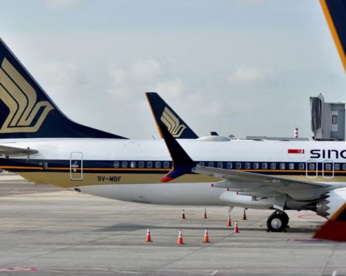 Former cabin crew member sues Singapore Airlines for S.7 million after allegedly falling on aircraft