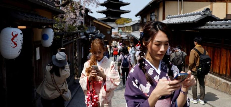 Japan receives more than 2.6 million visitors in January