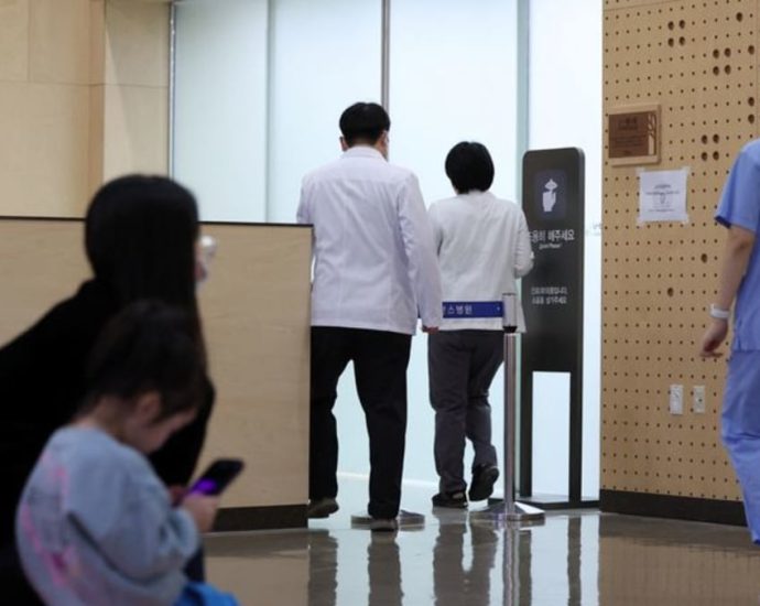 Operations cancelled as South Korea doctors’ strike grows