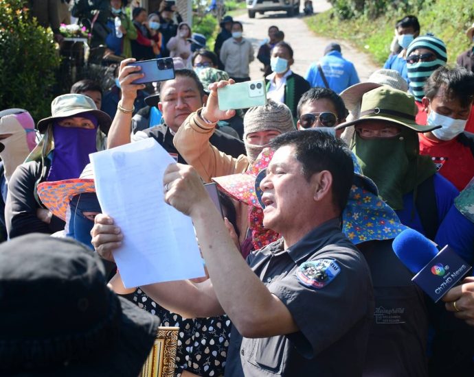 Parks chief Chaiwat shrugs off legal threat from graft busters