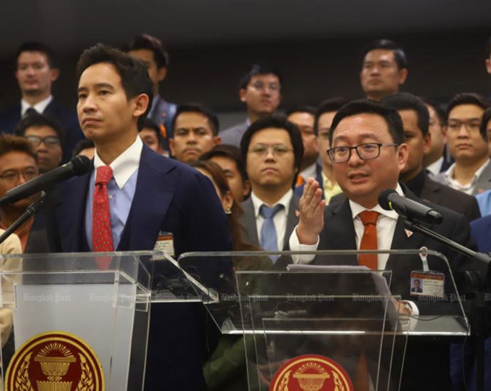 Poll body ready to take up Move Forward case