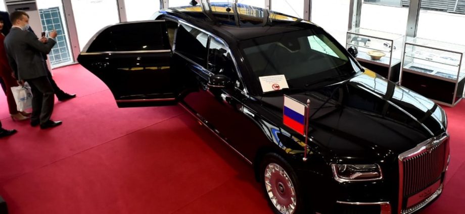 Putin gives North Korea’s Kim Jong Un a Russian limo as a gift