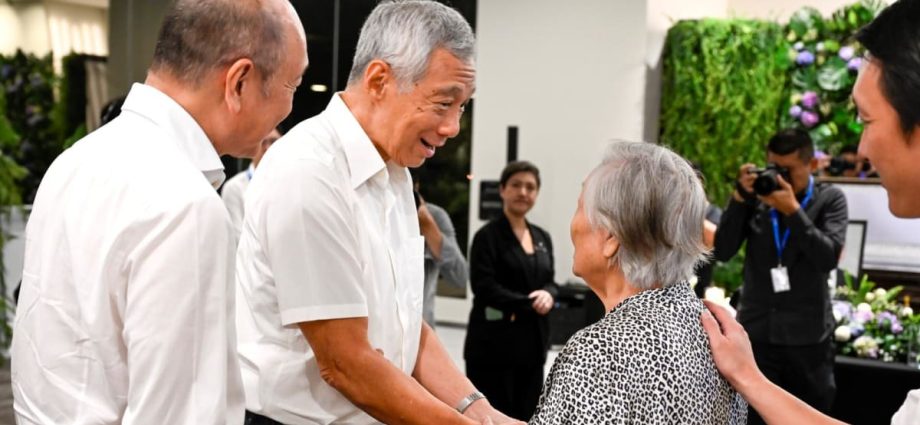 Singapore leaders pay tribute to late banking tycoon Wee Cho Yaw
