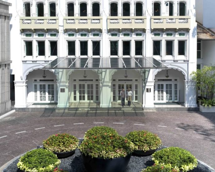 InterContinental Singapore offers free night stay if it rains during your vacation